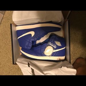 Hyper royal jordan 1 sz 16